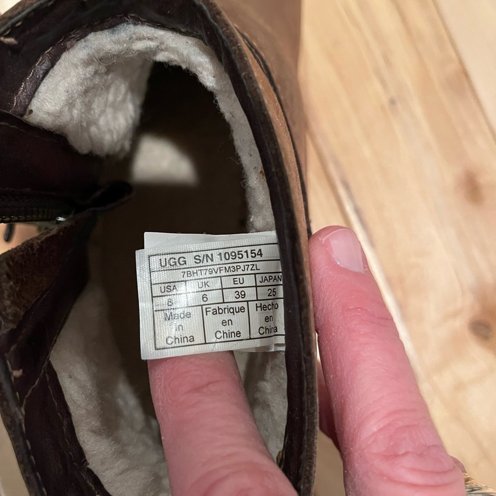 Ugh boots, size 8, worn condition.
